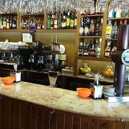 Pensión Santa Clara *