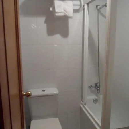 Pensión Santa Clara *